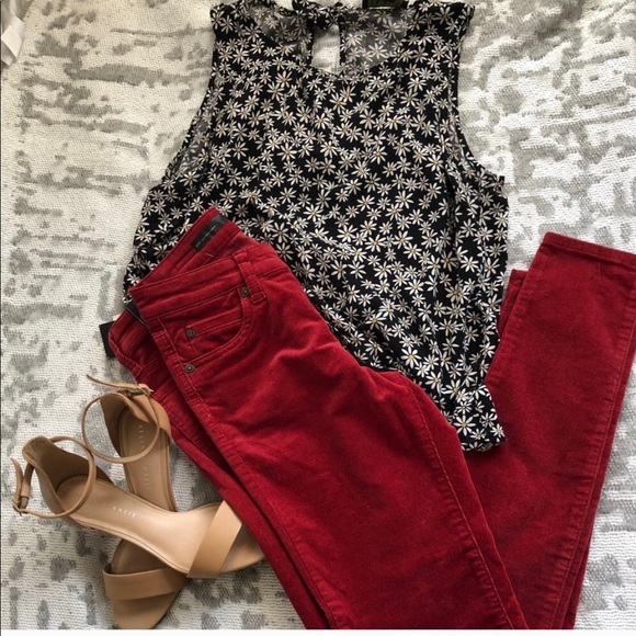 Daisy Print Top - Picture 3 of 5